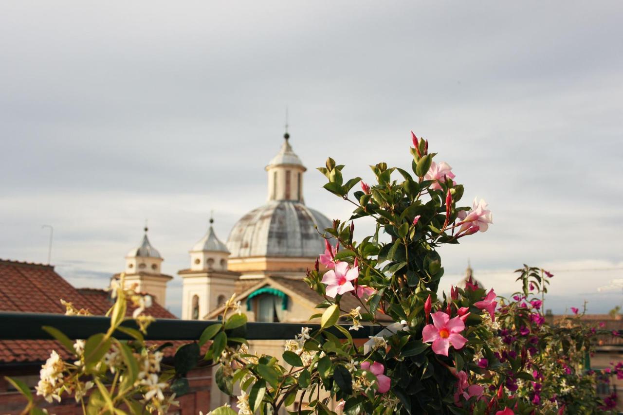 Una Favolosa Terrazza Nel Centro Di Roma Bagian luar foto